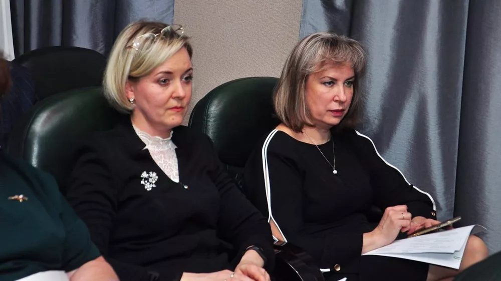 начальник управления имущества. ефремов игорь михайлович железногорск курская область. ирина кочеткова начальник управления муниципального имущества. начальник управления имущества. ступин начальник управления образования казакова елена николаевна.