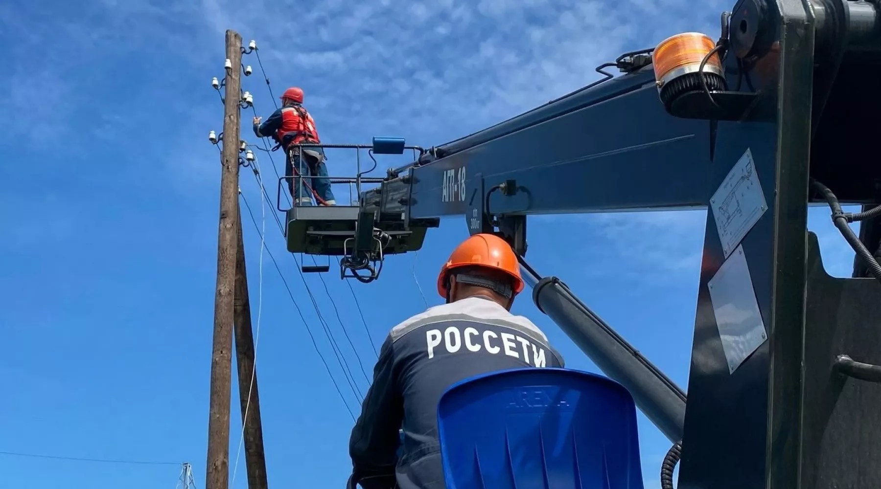 Мэр Бийска: городские службы занимаются устранением последствий штормового ветра