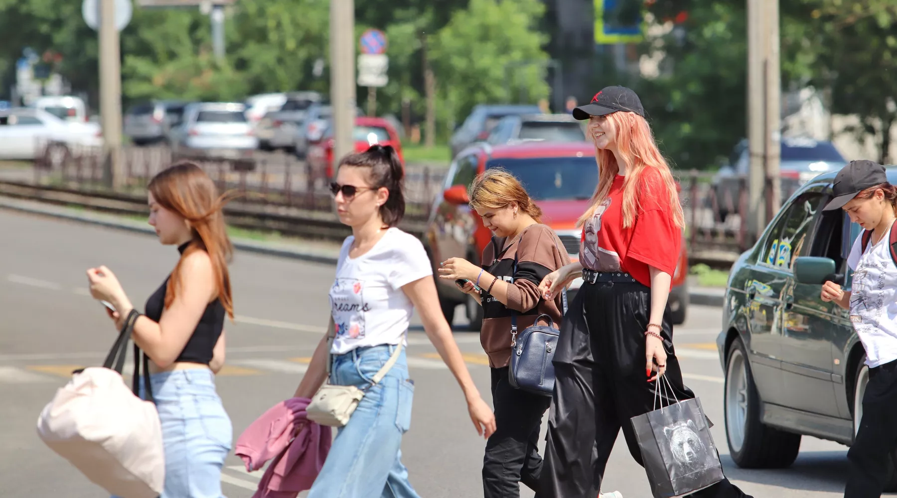 Лето. Пешеходы.