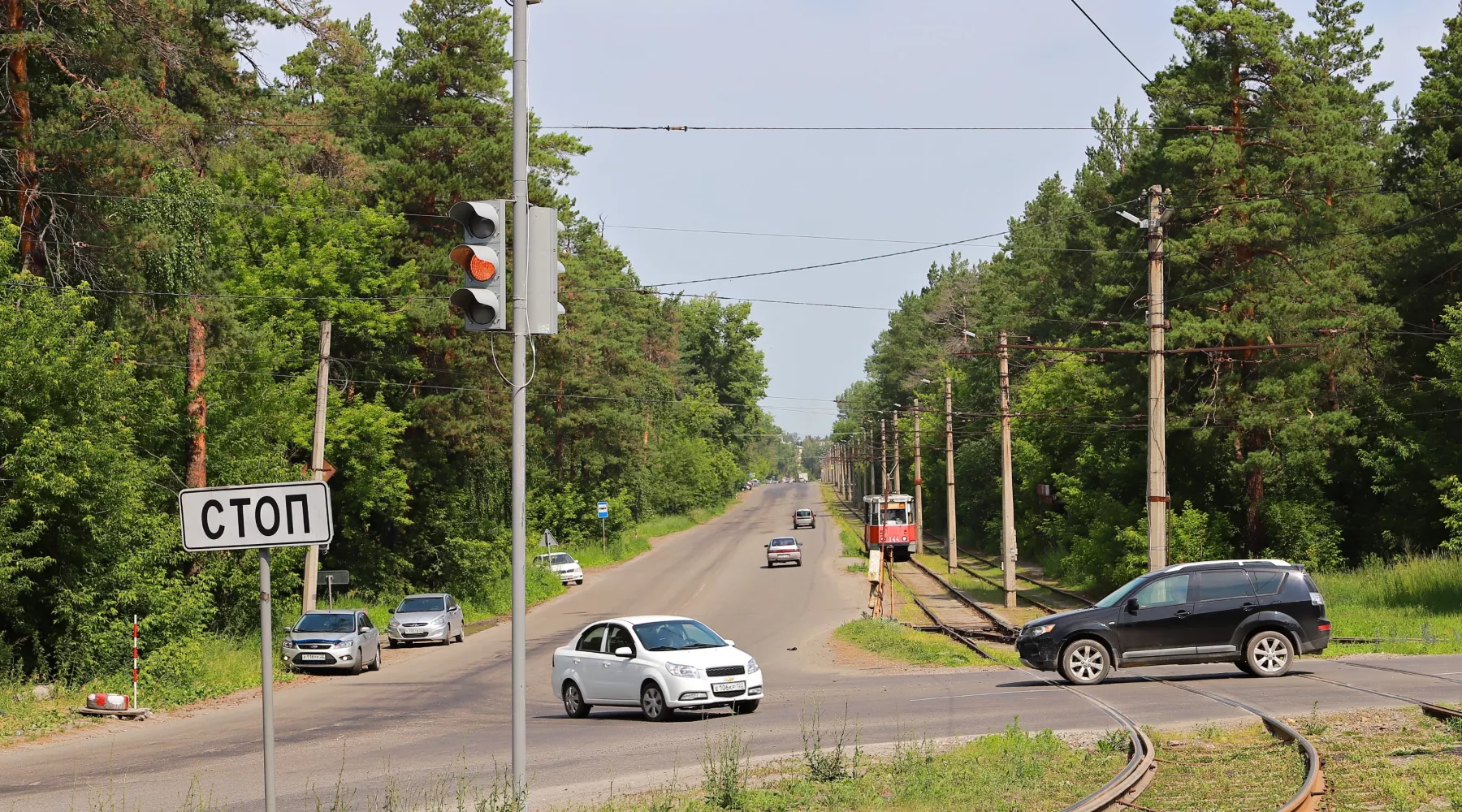 Промзона. Пересечение ул. Гейдека и ул. Кутузова. Дорога. Светофоры
