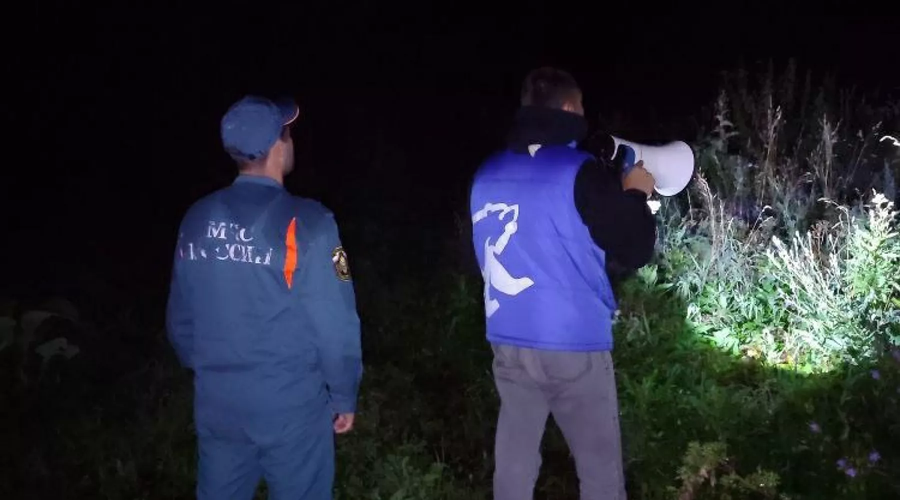 Шесть человек заблудились при спуске с горы в Алтайском крае