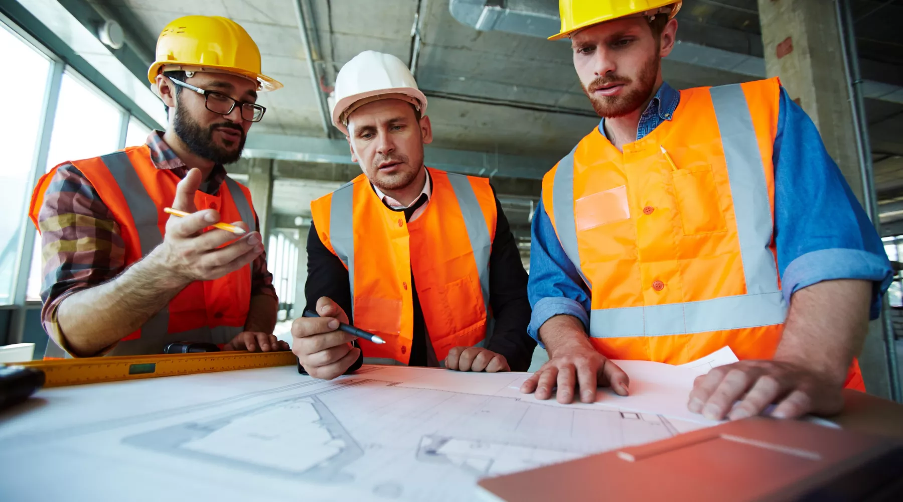 Строители. Стройка