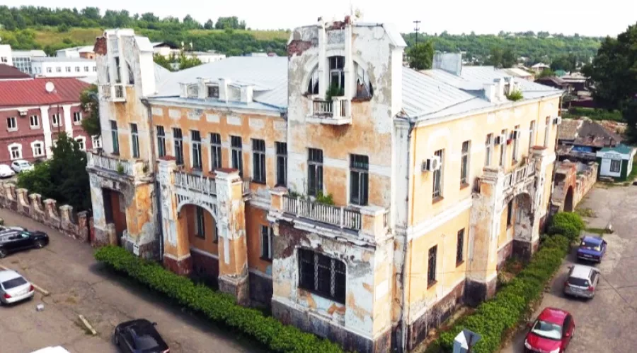 Ремонт и ныне там: реставрация Ассановского особняка вновь отложена 