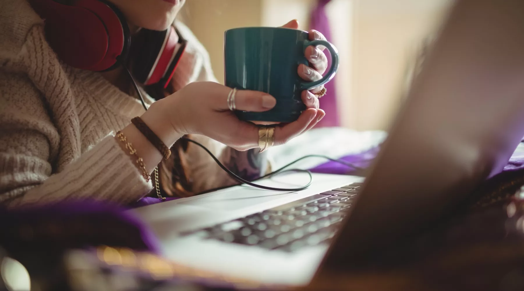 Фриланс. Офис. Удаленка. Работа. Ноутбук