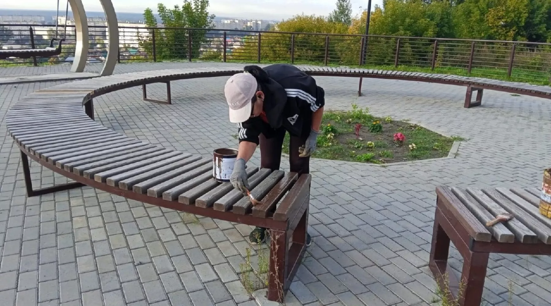 В Бийске продолжают приводить в порядок городские зоны отдыха