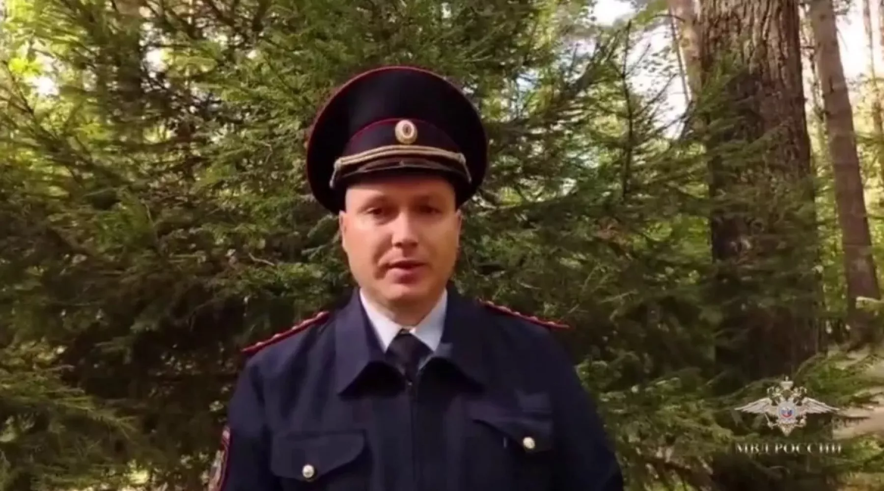 В Алтайском крае полицейский спас тонущую 9-летнюю девочку