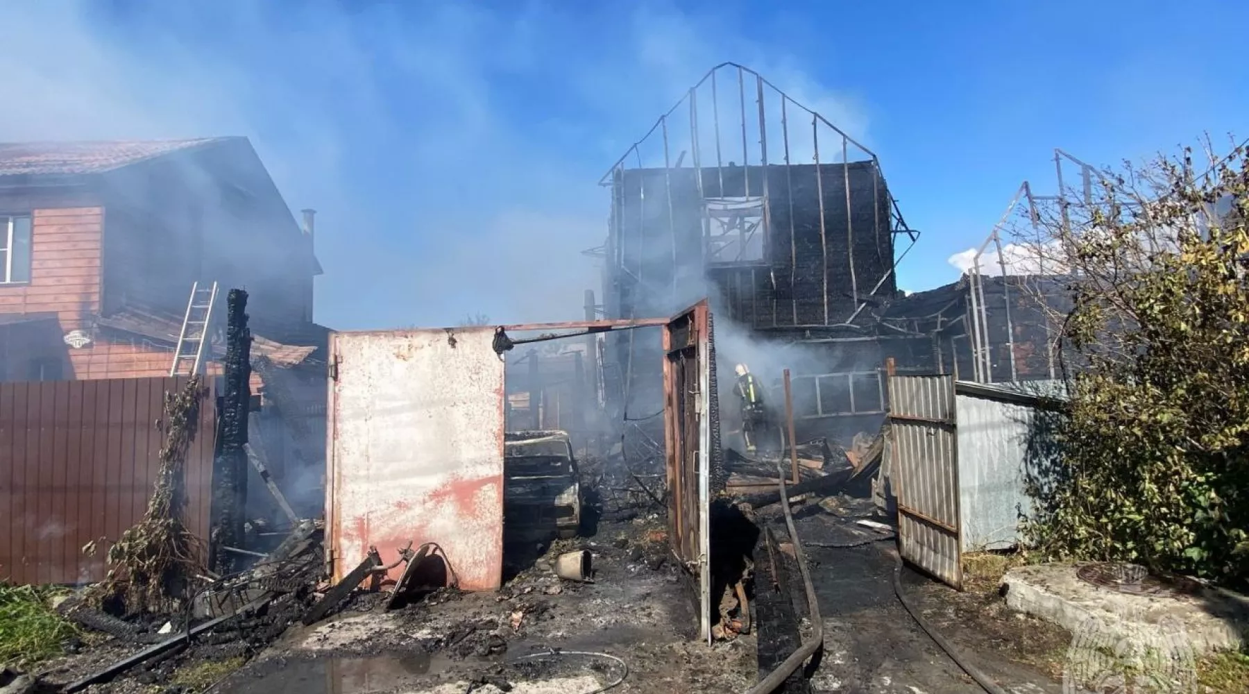 Мужчина пострадал при пожаре в Алтайском крае