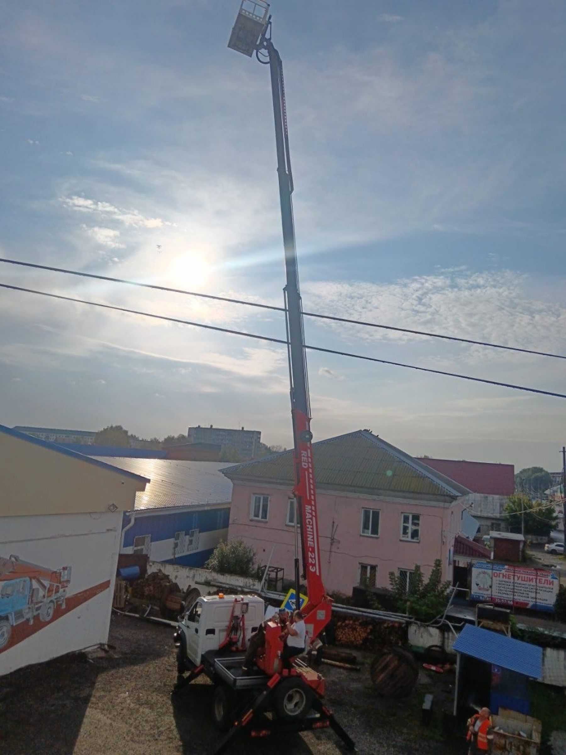 Бийское учреждение получило в работу новую автовышку