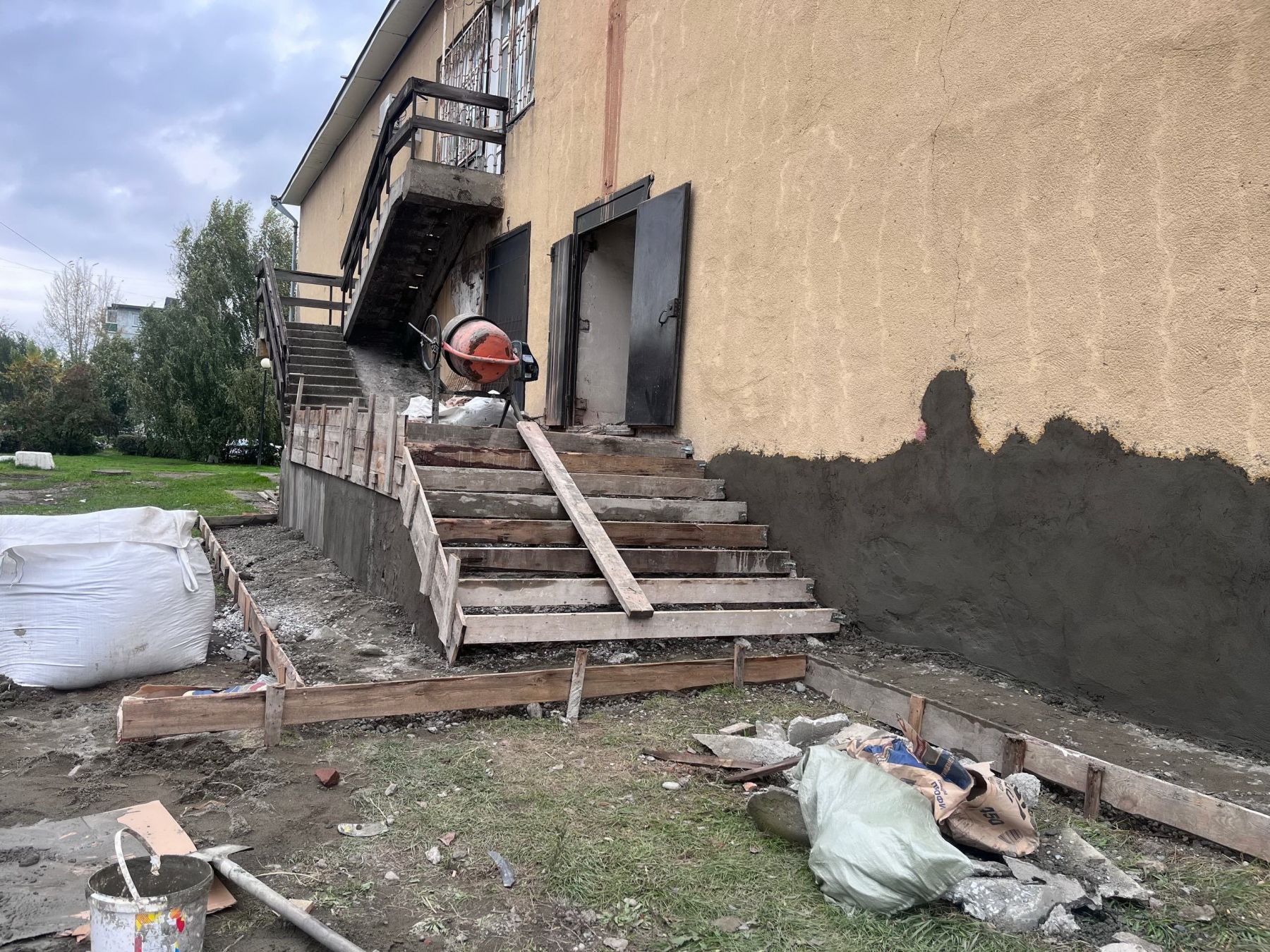 Ремонт спортивного зала в центре «Мать и дитя»