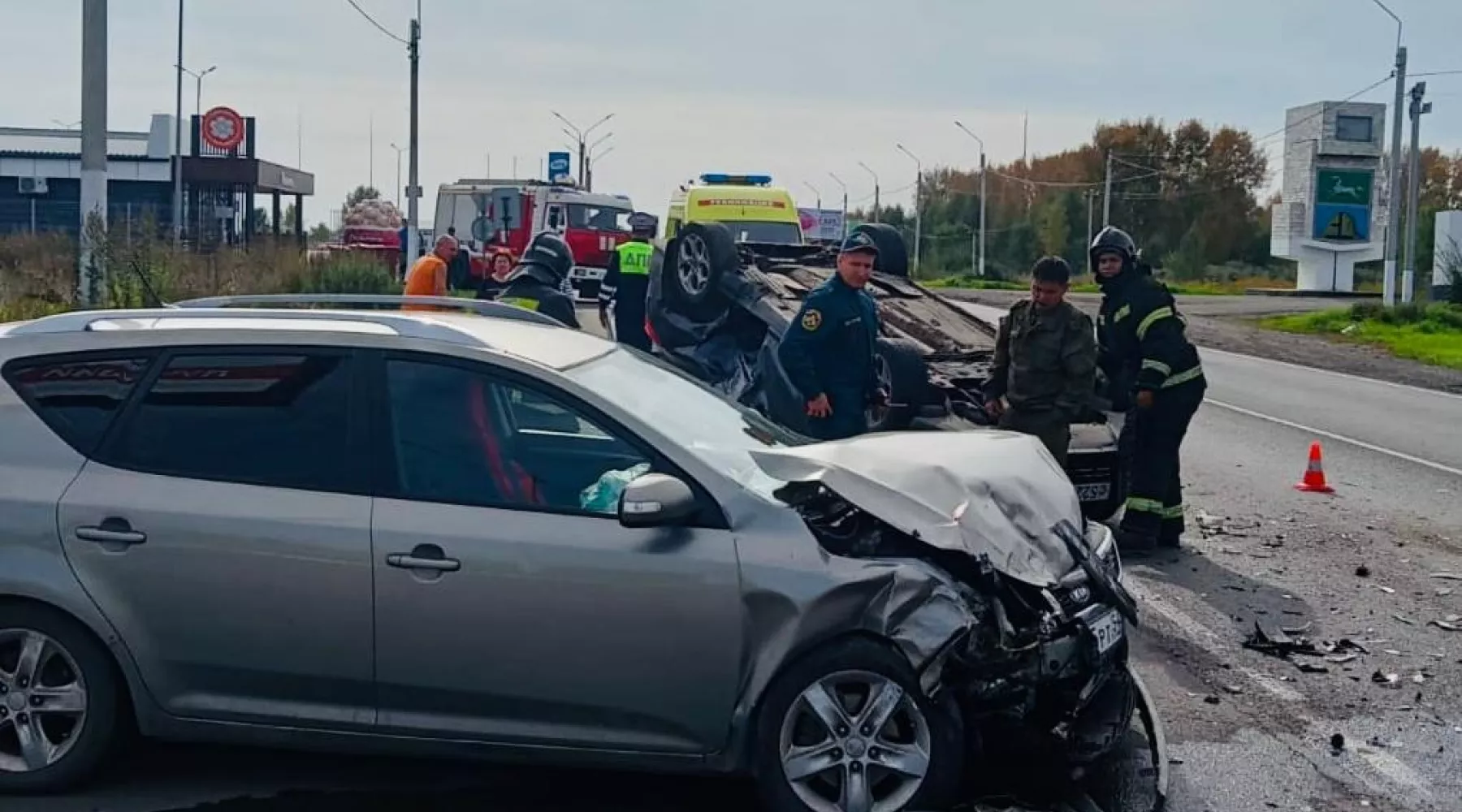 Рядом с Бийском перевернулся автомобиль, есть пострадавший
