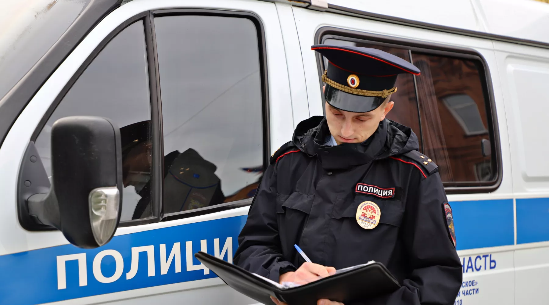 Александр ШЕСТАКОВ, старший лейтенант полиции 
старший участковый уполномоченный полиции ОП «Восточный» МУ МВД России &quot;Бийское&quot;