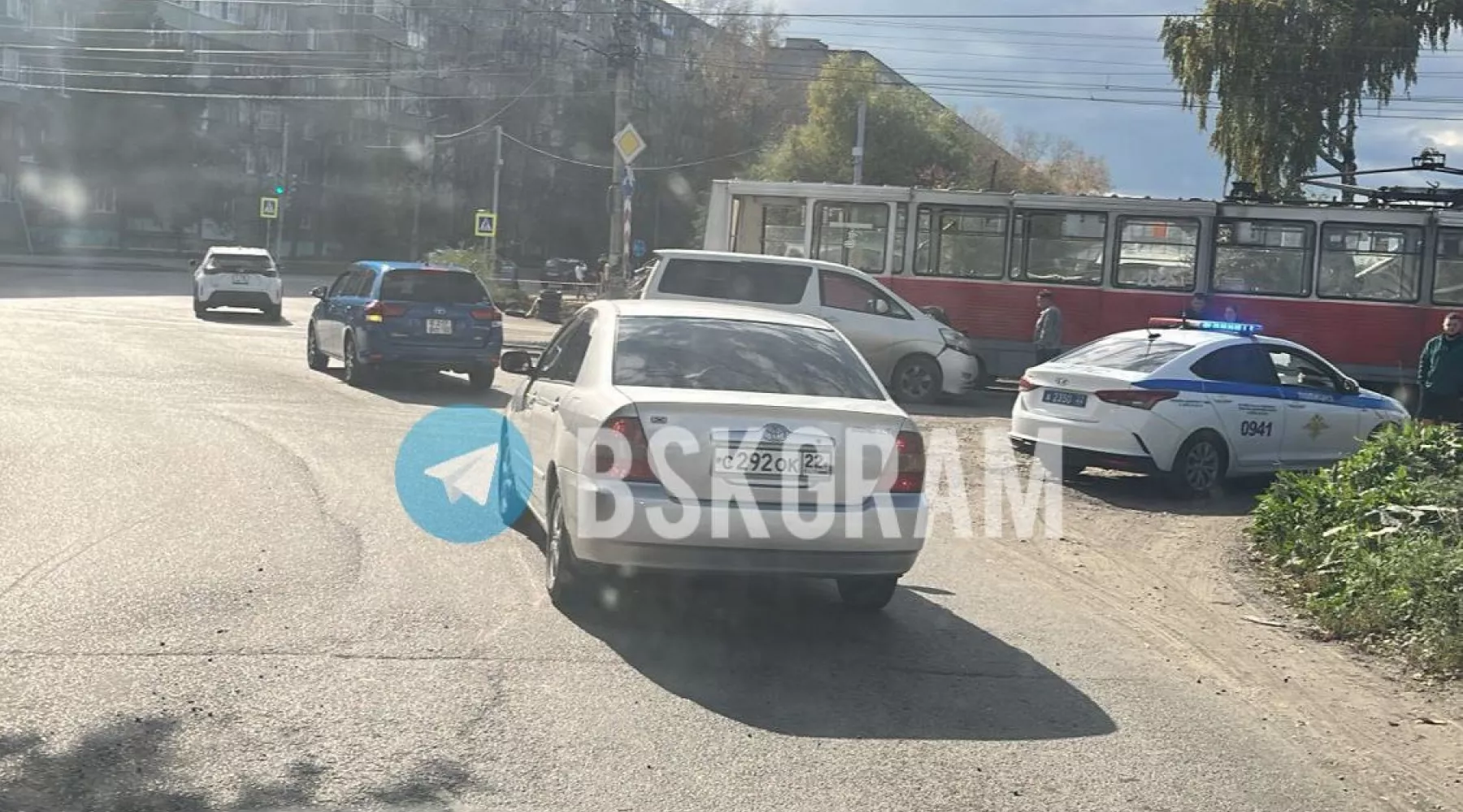 ДТП с участием трамвая и автомобиля в Бийске