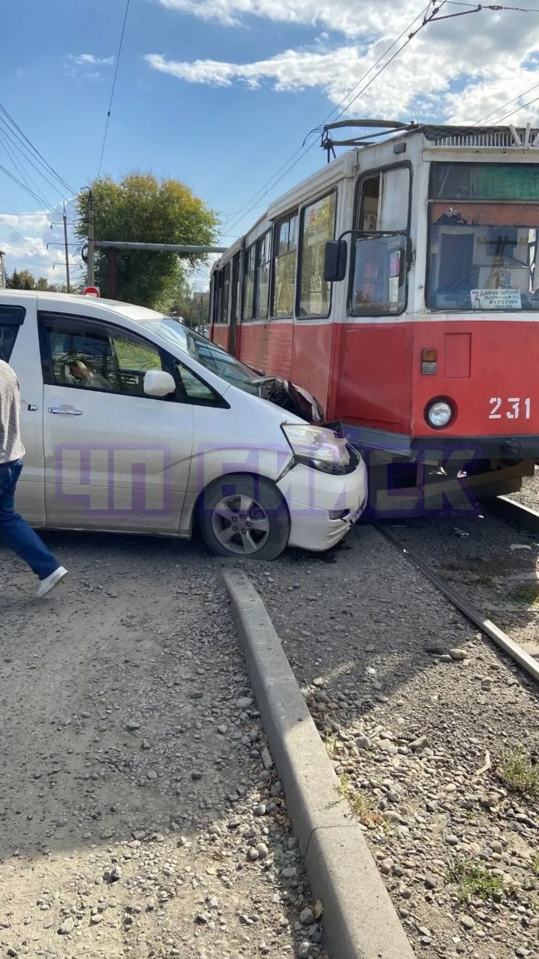 ДТП с участием трамвая и автомобиля в Бийске 