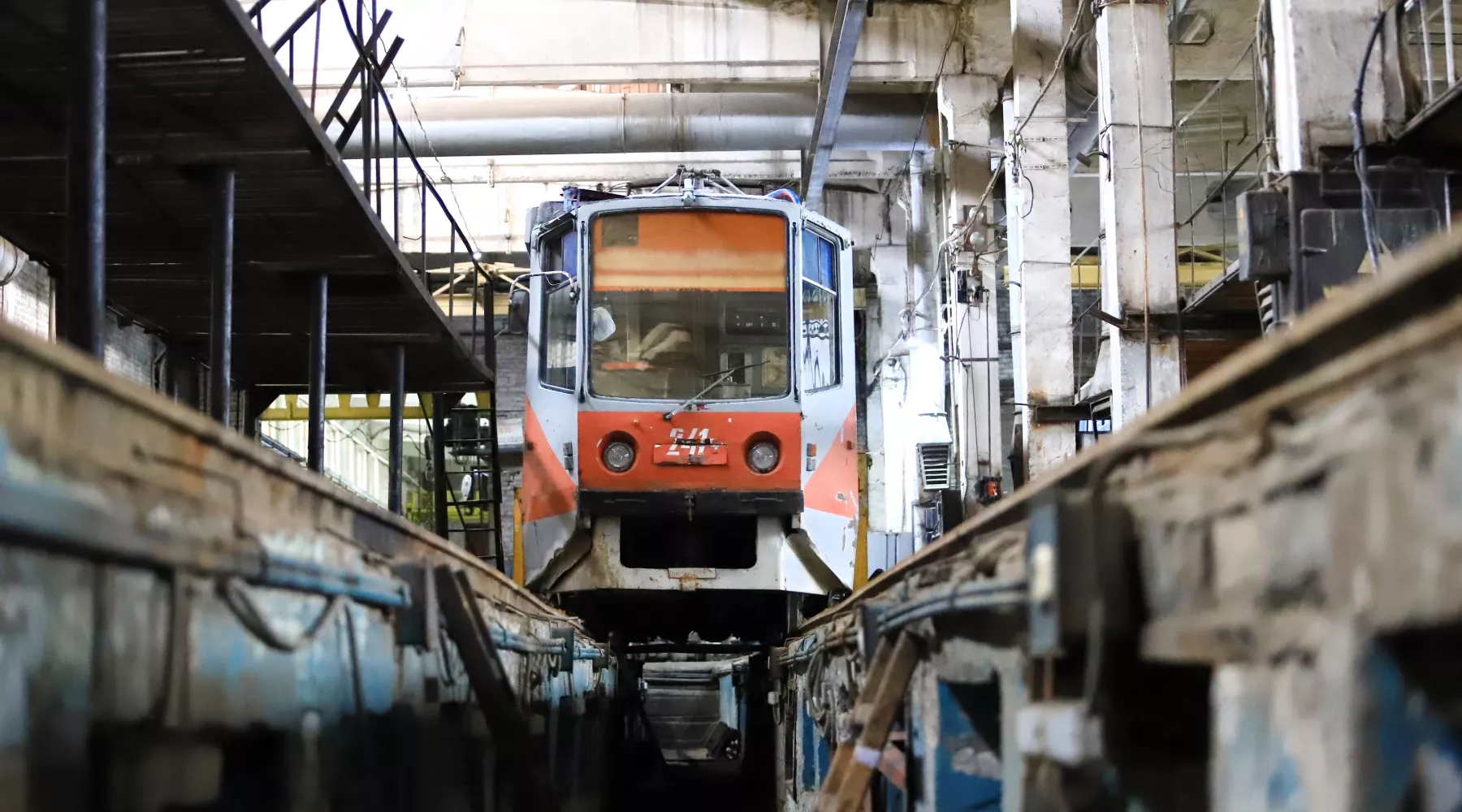 Трамвайное депо. Трамваи. 