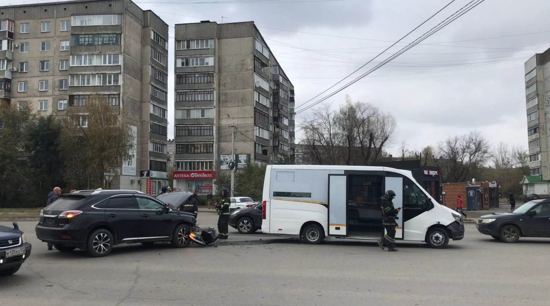 В Бийске произошло ДТП с участием автобуса
