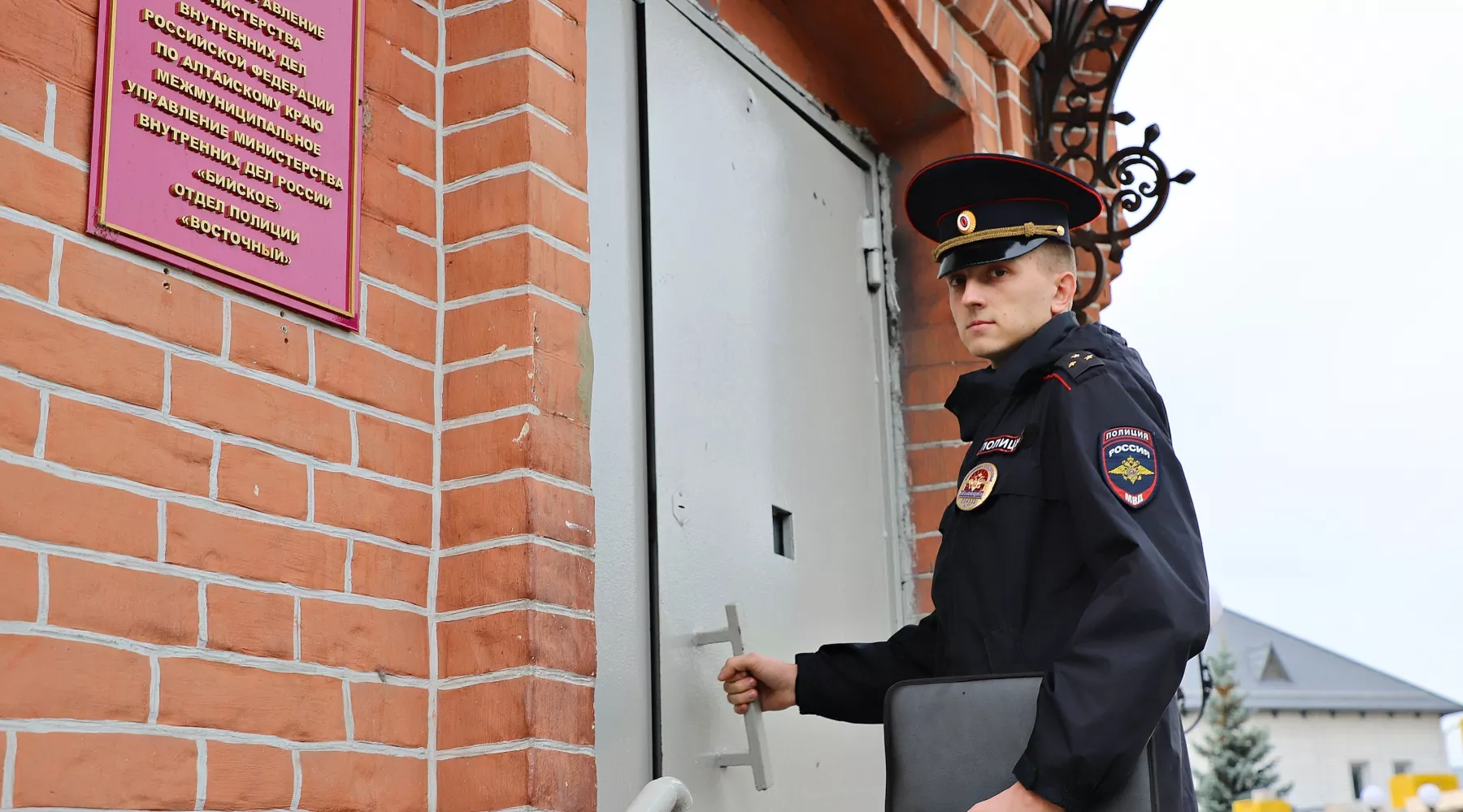 Александр Шестаков, старший лейтенант полиции, старший участковый