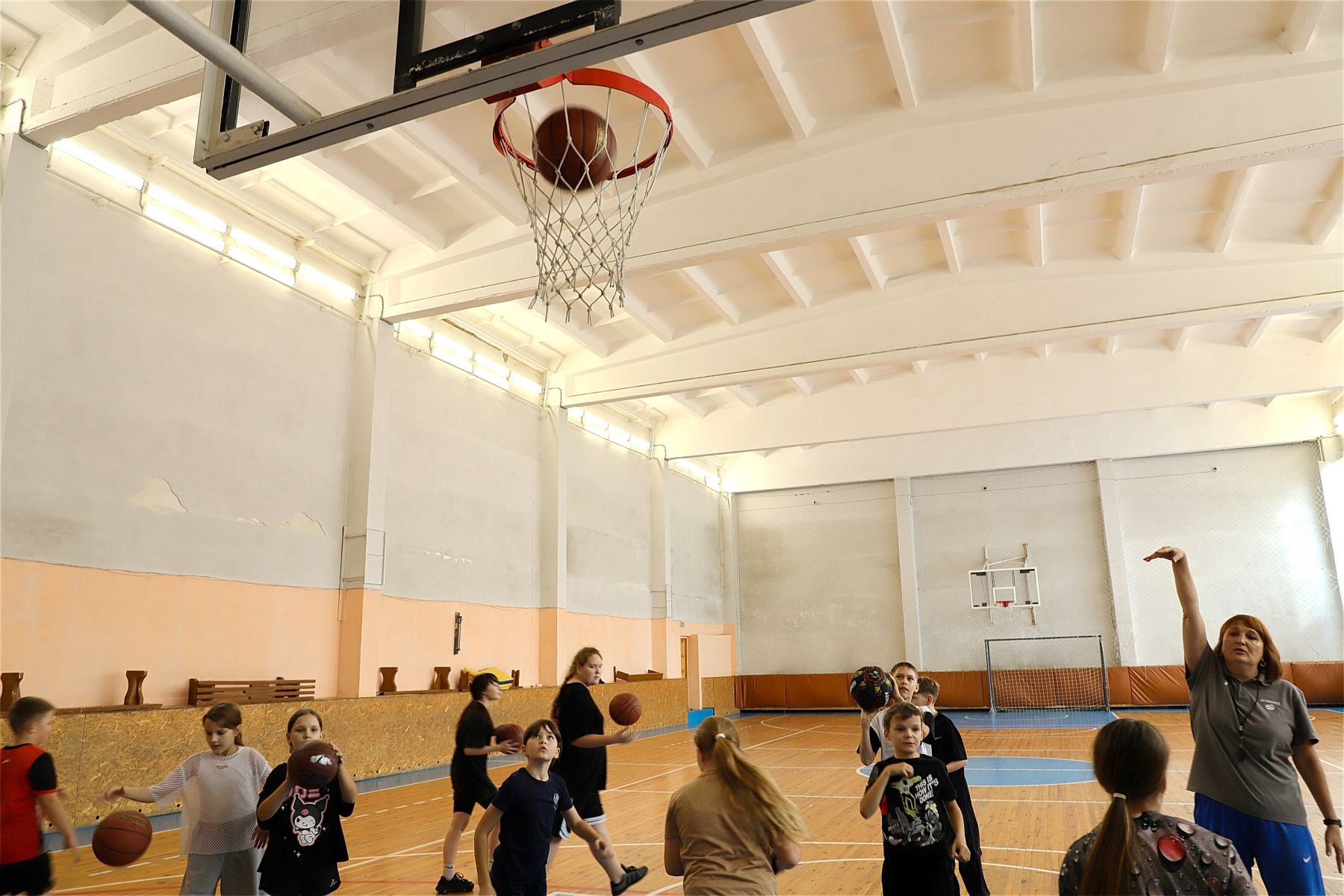 Как в Бийске возрождают баскетбольные секции