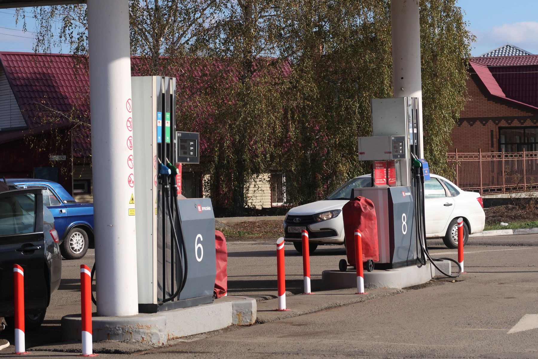 Очередей на заправках нет