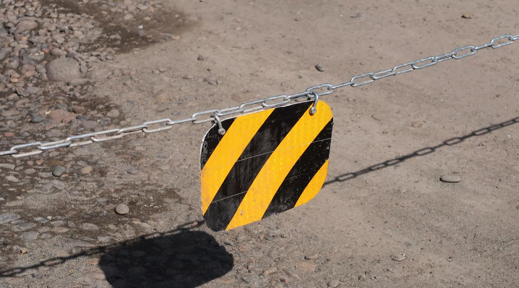 Шлагбаум. Парковка. Ограничение въезда на парковку