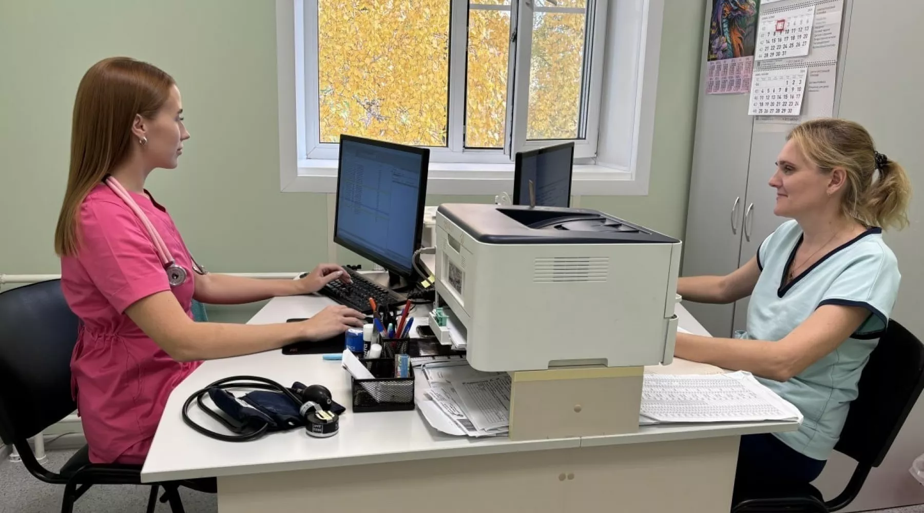 Врачи. Терапевт. Медики. Поликлиника