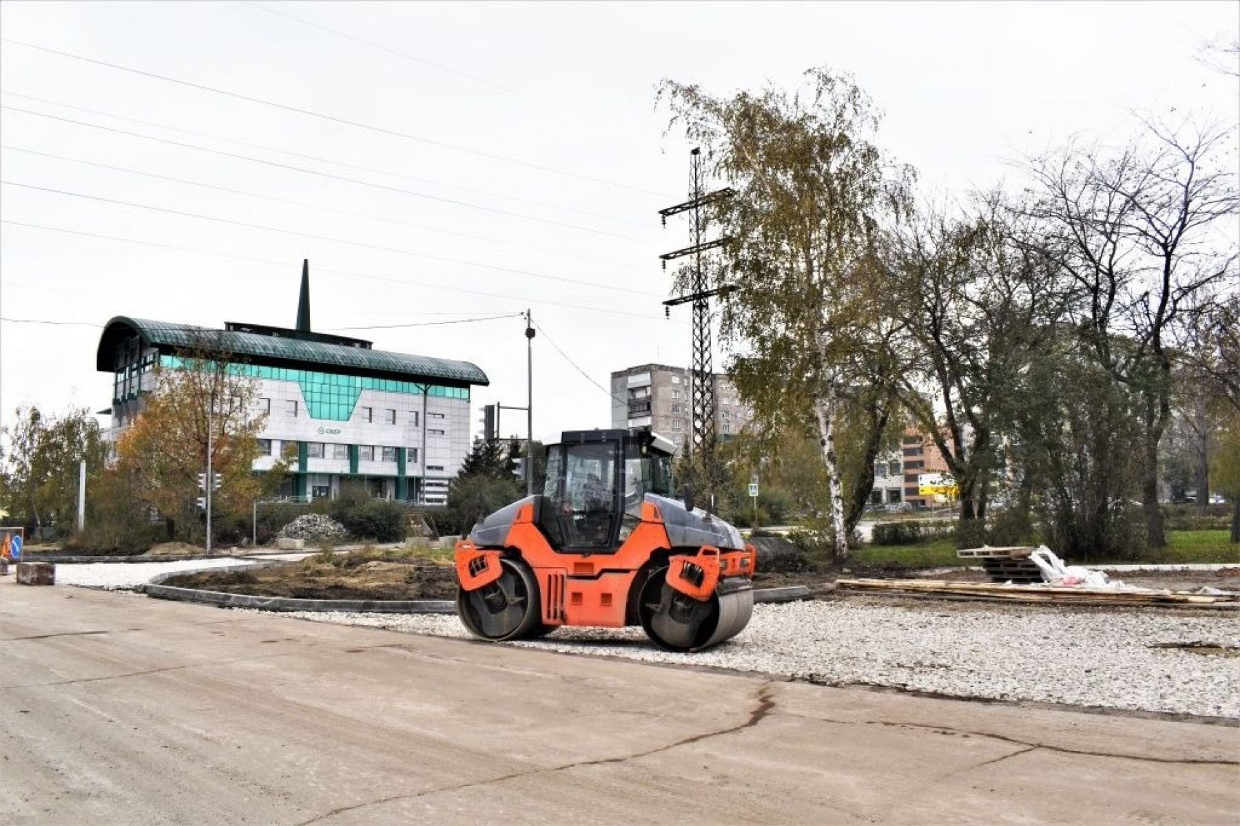 Восстановление благоустройства в центральной части города после замены магистрального участка тепловой сети.