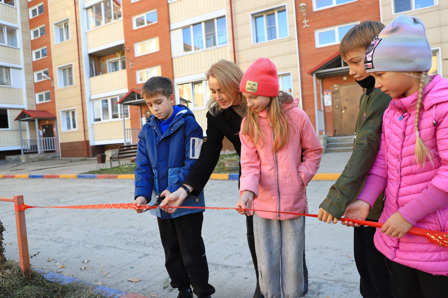 Открытие детской площадки.