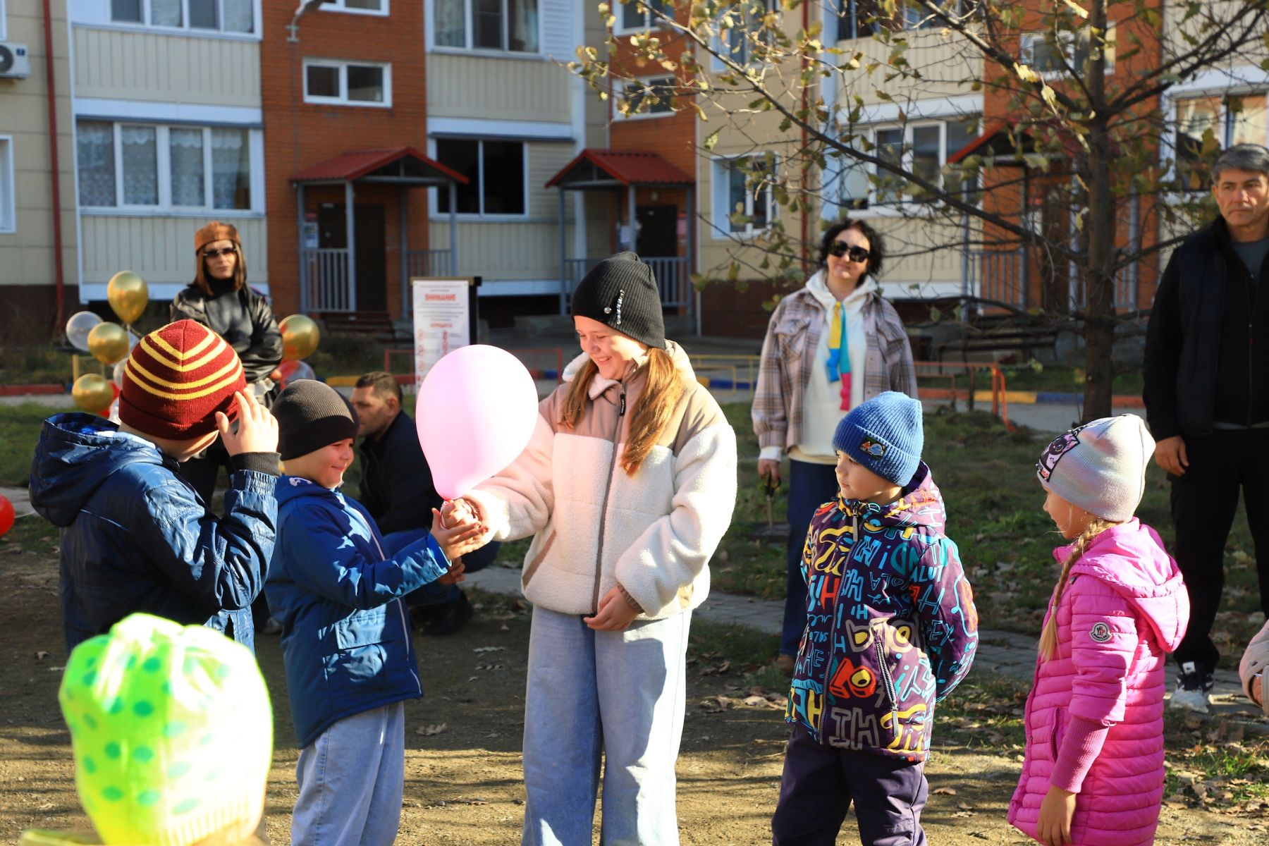 Открытие детской площадки.