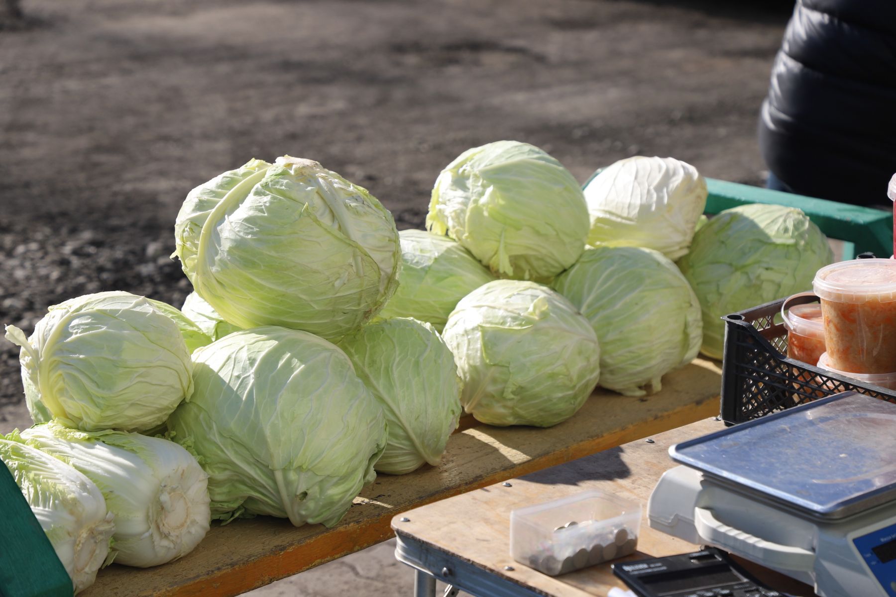 Рынок на АБ. Капуста.