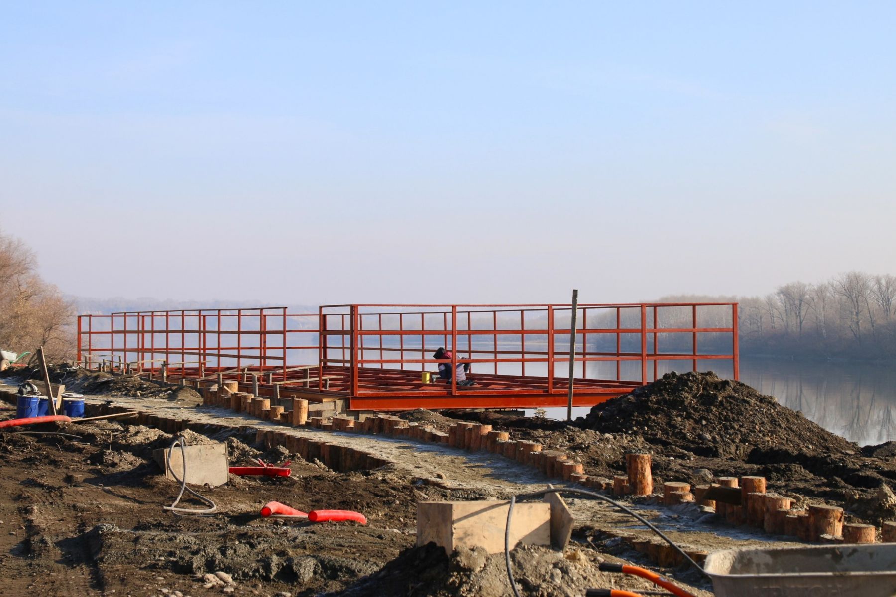 Работы в сквере Кузьмы Фомченко в Бийске