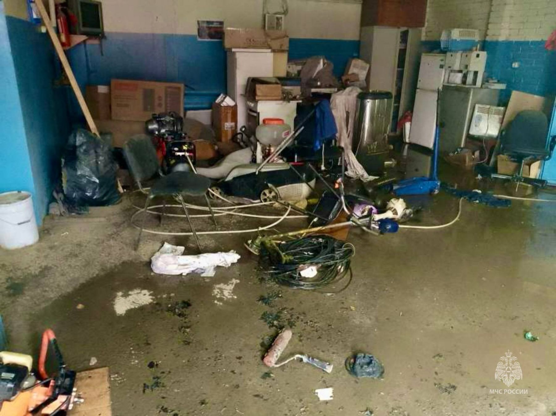 В Алтайском крае пожилой мужчина получил ожоги в результате пожара в гараже