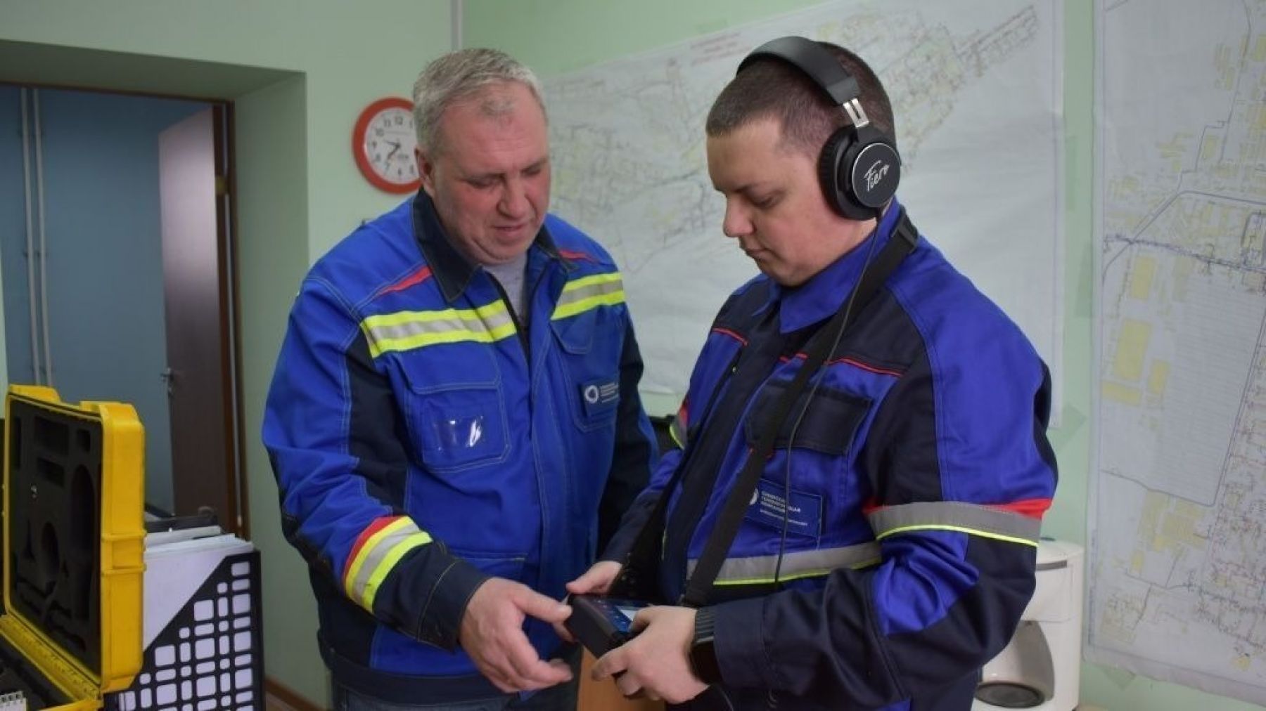 В арсенале специалистов-диагностов бийского теплосетевого подразделения появились новый течеискатель и трассоискатель