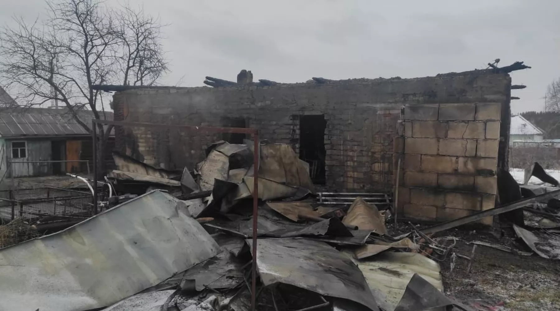 Ребенок погиб при пожаре в частном доме в селе Алтайского края