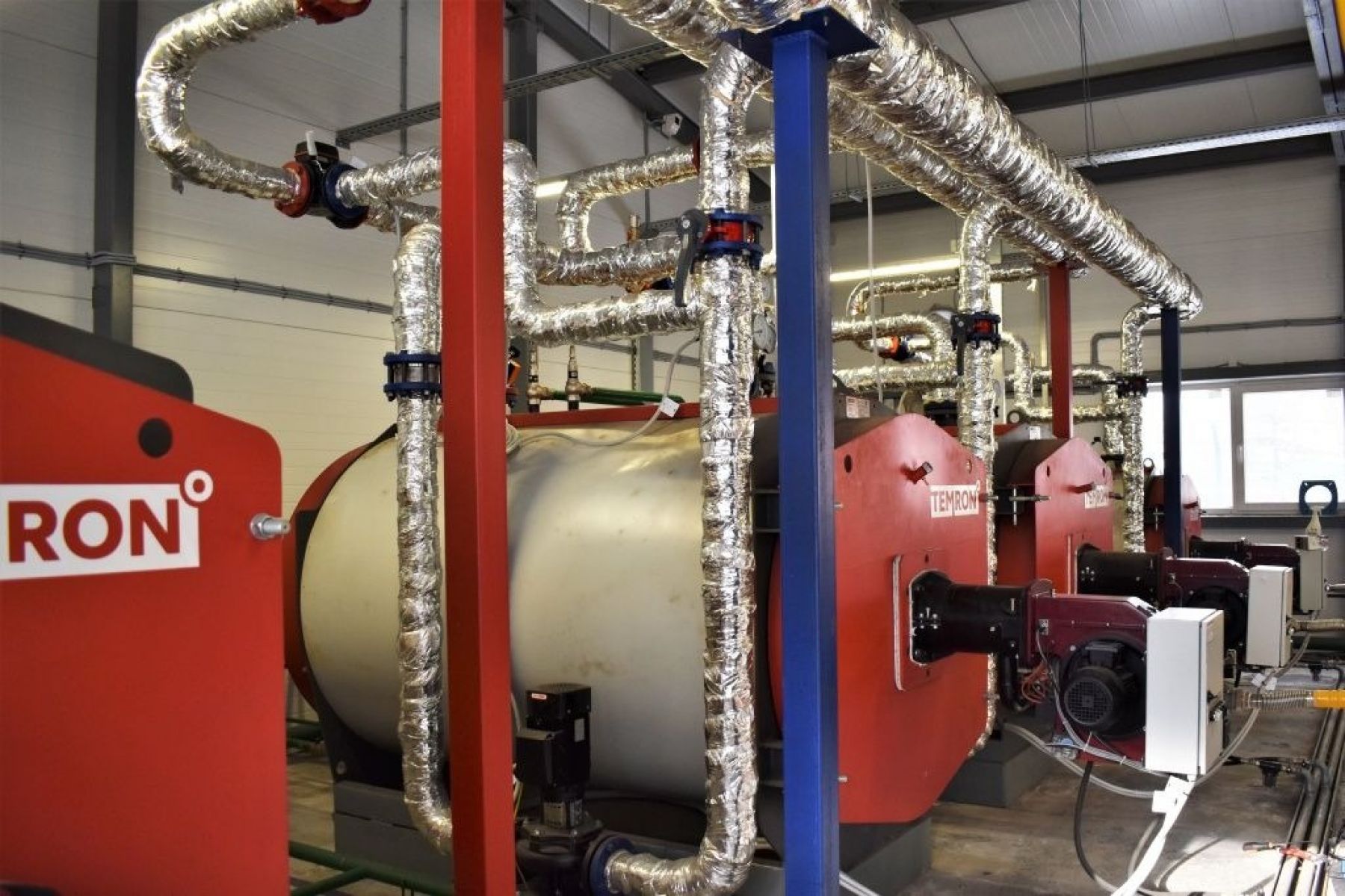 Четыре котла новой газовой котельной имеют суммарную тепловую мощность 3,9 Гкал.