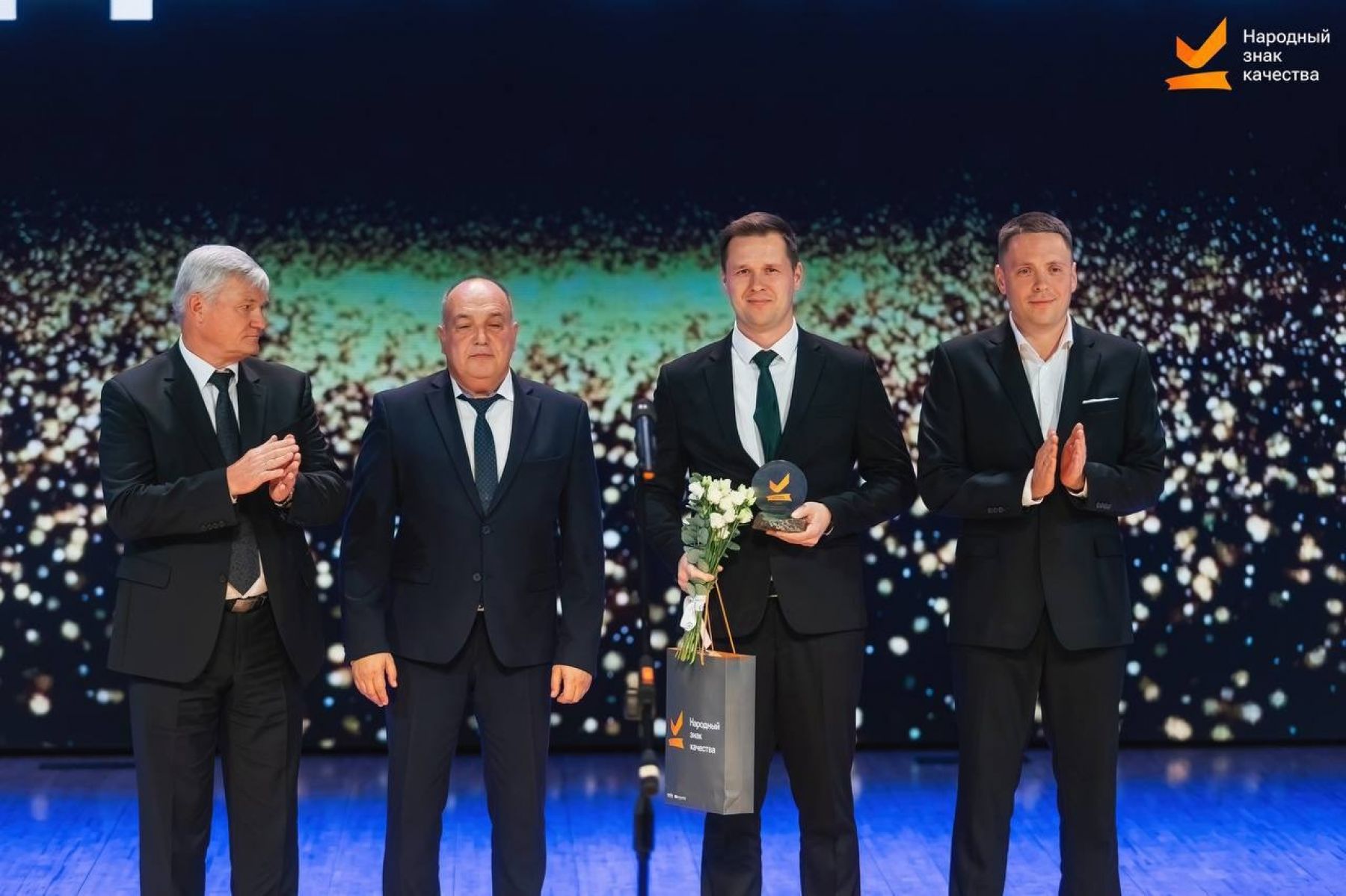 В 2025 году компания «Два этажа» в третий раз получила премию «Народный знак качества».