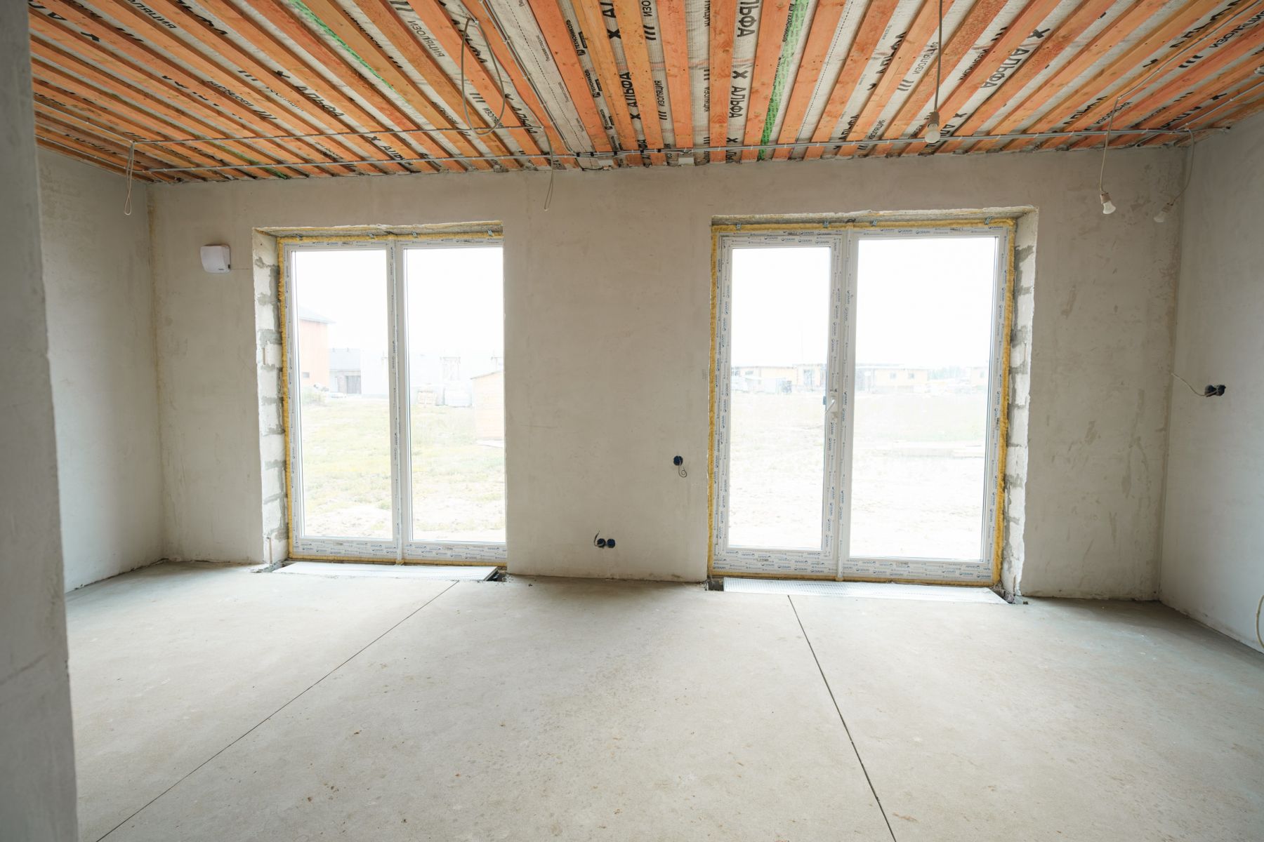 Чтобы дом служил долго и в нем было комфортно, важно выбрать решения, которые на это рассчитаны. 