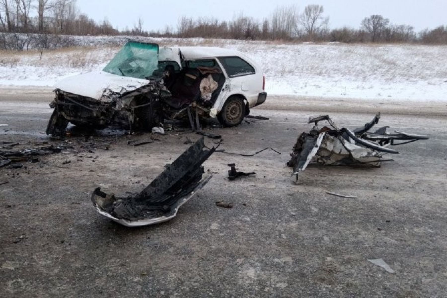 Два человека, в том числе ребенок, погибли в ДТП на трассе в Алтайском крае