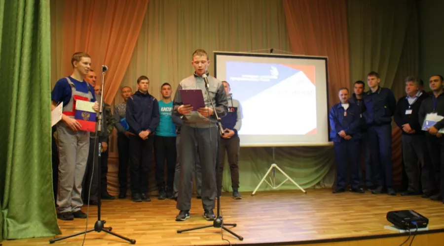 Чемпионат профмастерства автослесарей и трактористов открыли в Бийске 