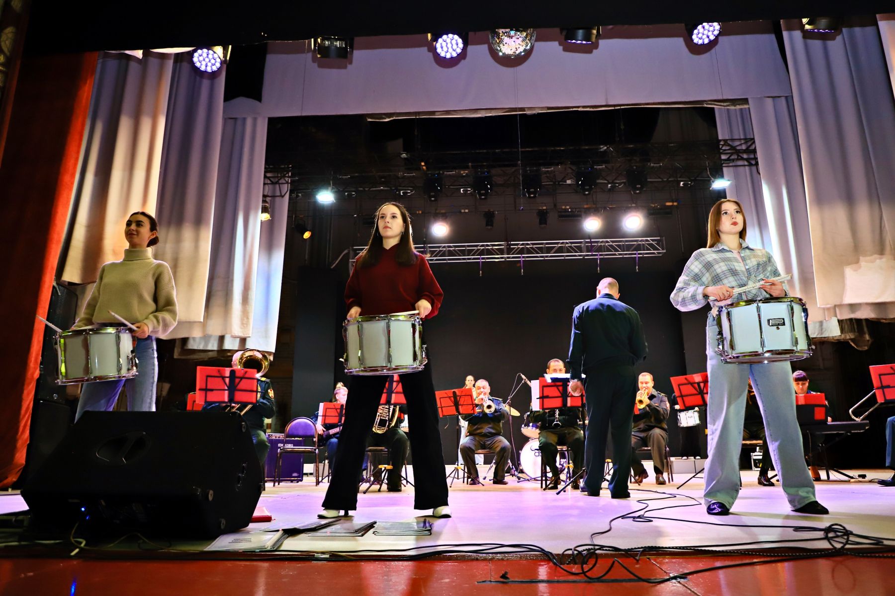 Репетиция оркестра Бийского полка Росгвардии.