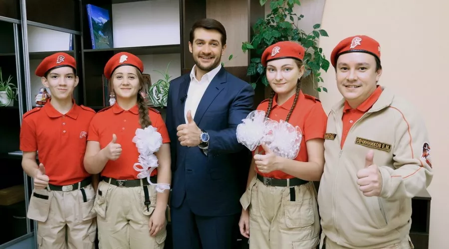 Александр Прокопьев поможет бийским юнармейцам снять патриотичное видео