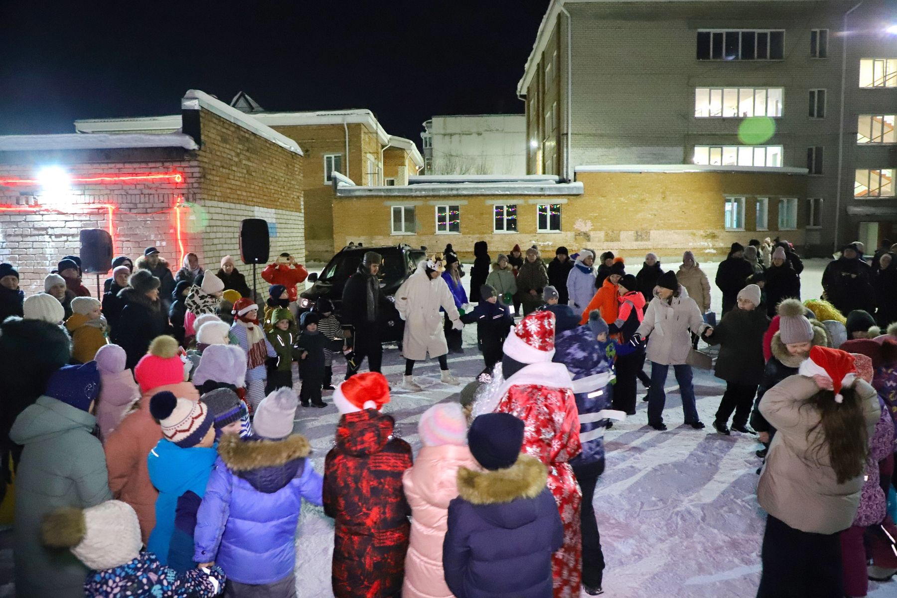 Открытие катка у школы №1. 