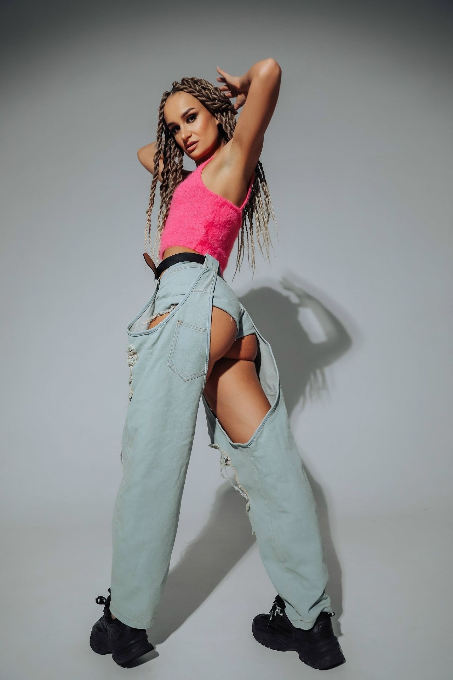 По словам бийчанки, тверк - физически сложный танец, который буквально "прожаривает" все группы мышц