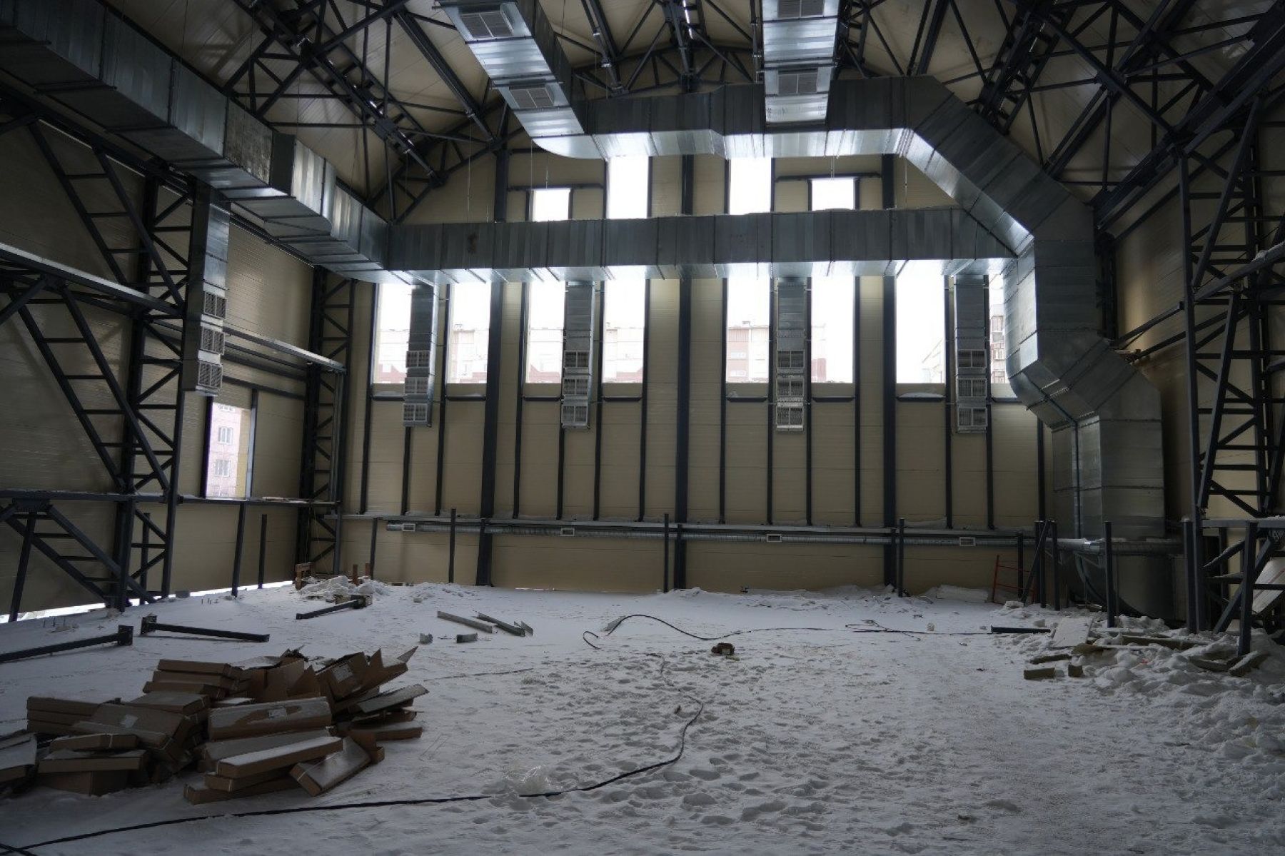 В Бийске возвели здание модульного бассейна в районе Зеленого Клина