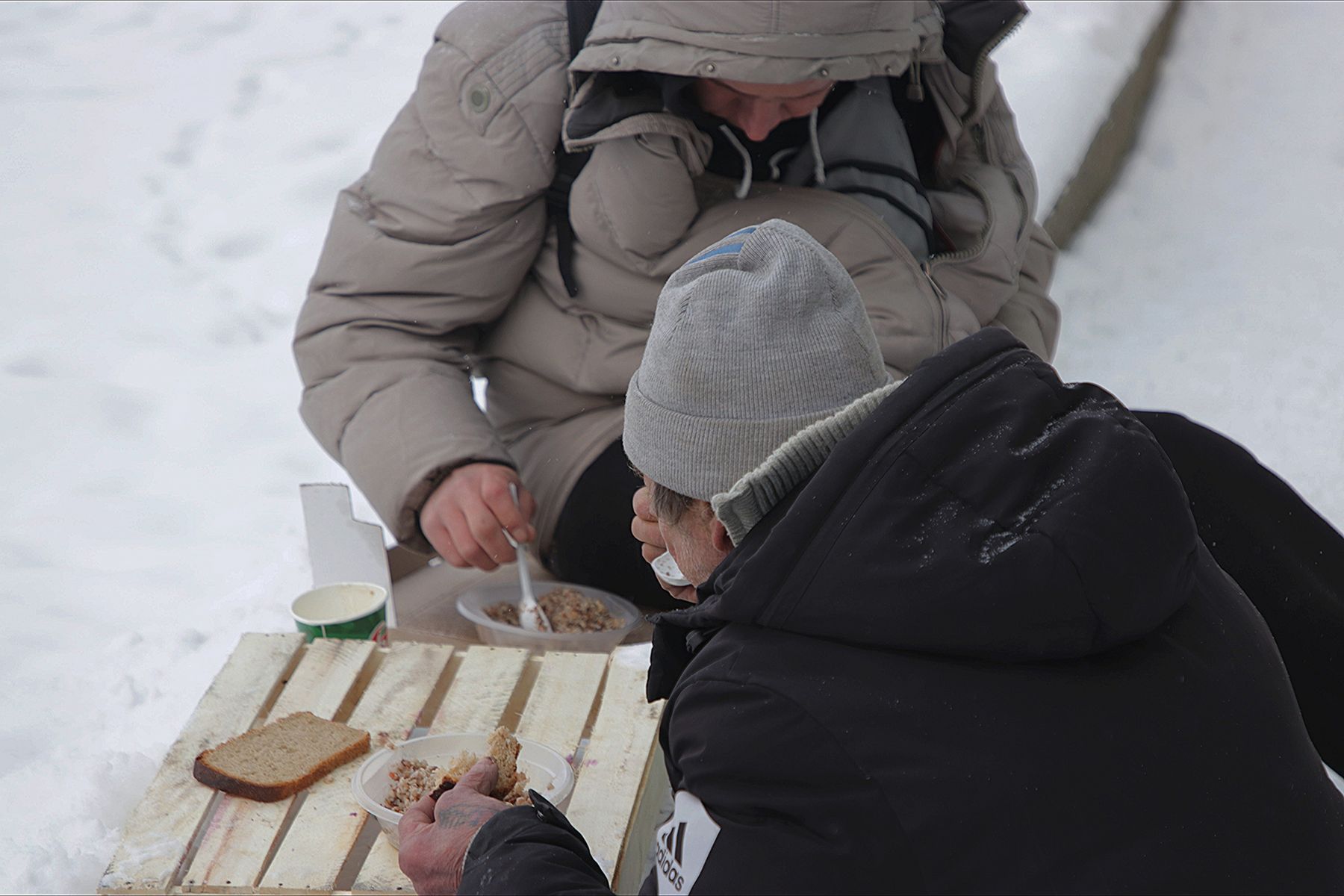 Обеды для бездомных. 
