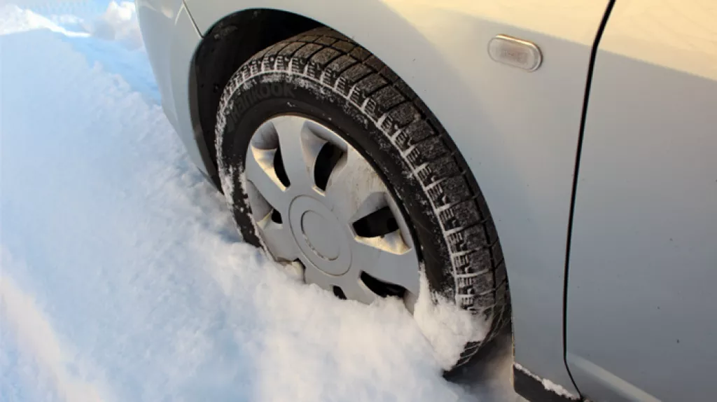 Зимние шины подорожали за год на 10-15 процентов в России Зимние шины подорожали за год на 10-15 процентов в России - Информационный портал "Бийский рабочий", 08.11.2025