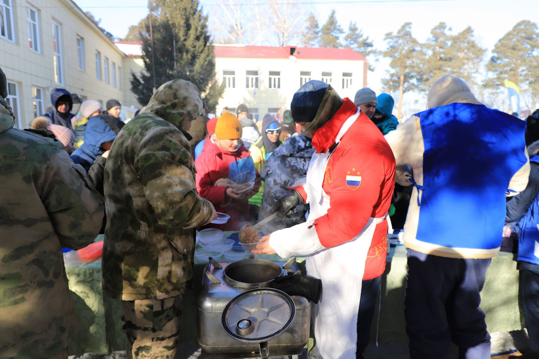 Полевая кухня на лыжных соревнованиях.  