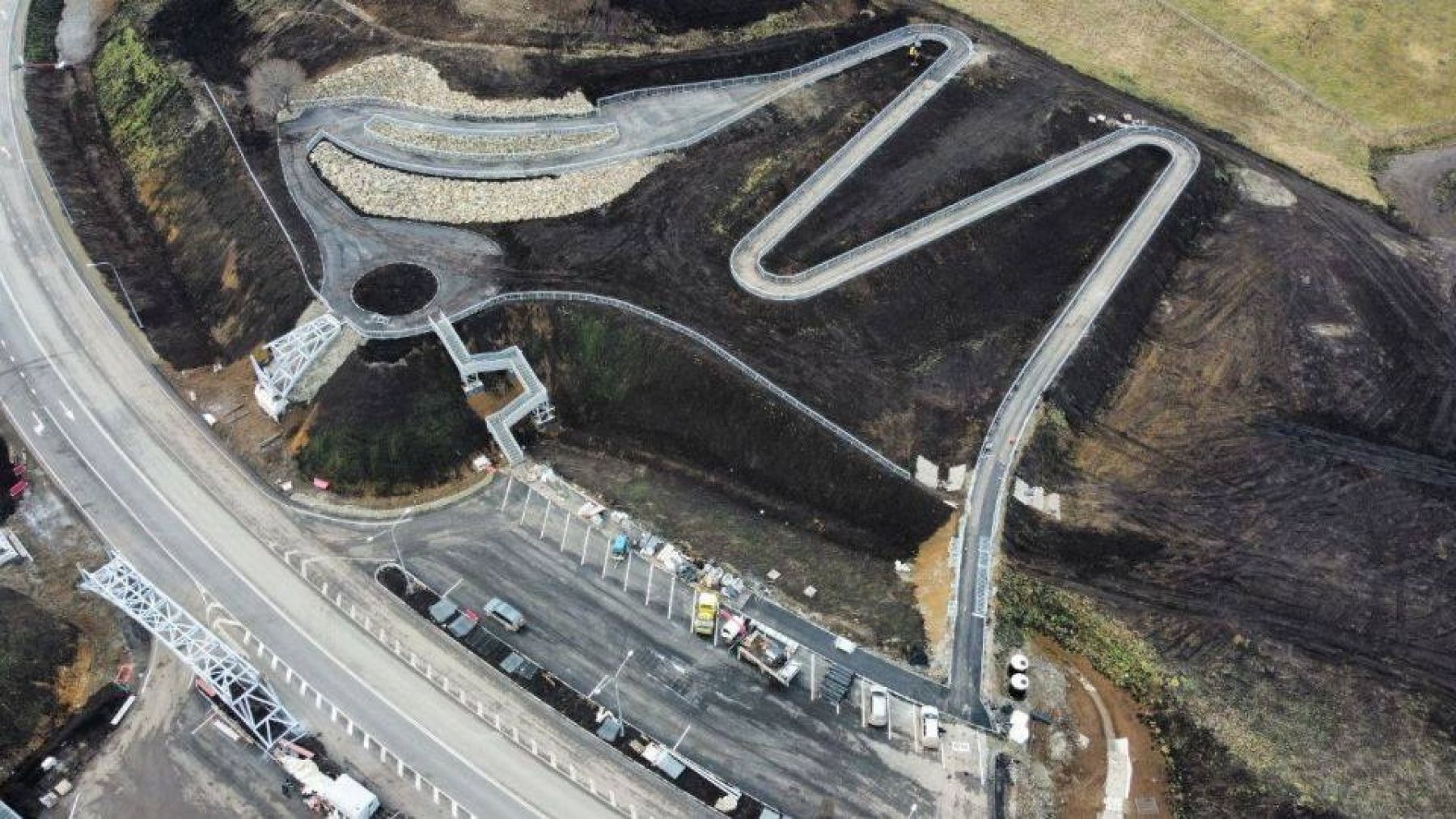 В Алтайском районе построили уникальный виадук и смотровую площадку