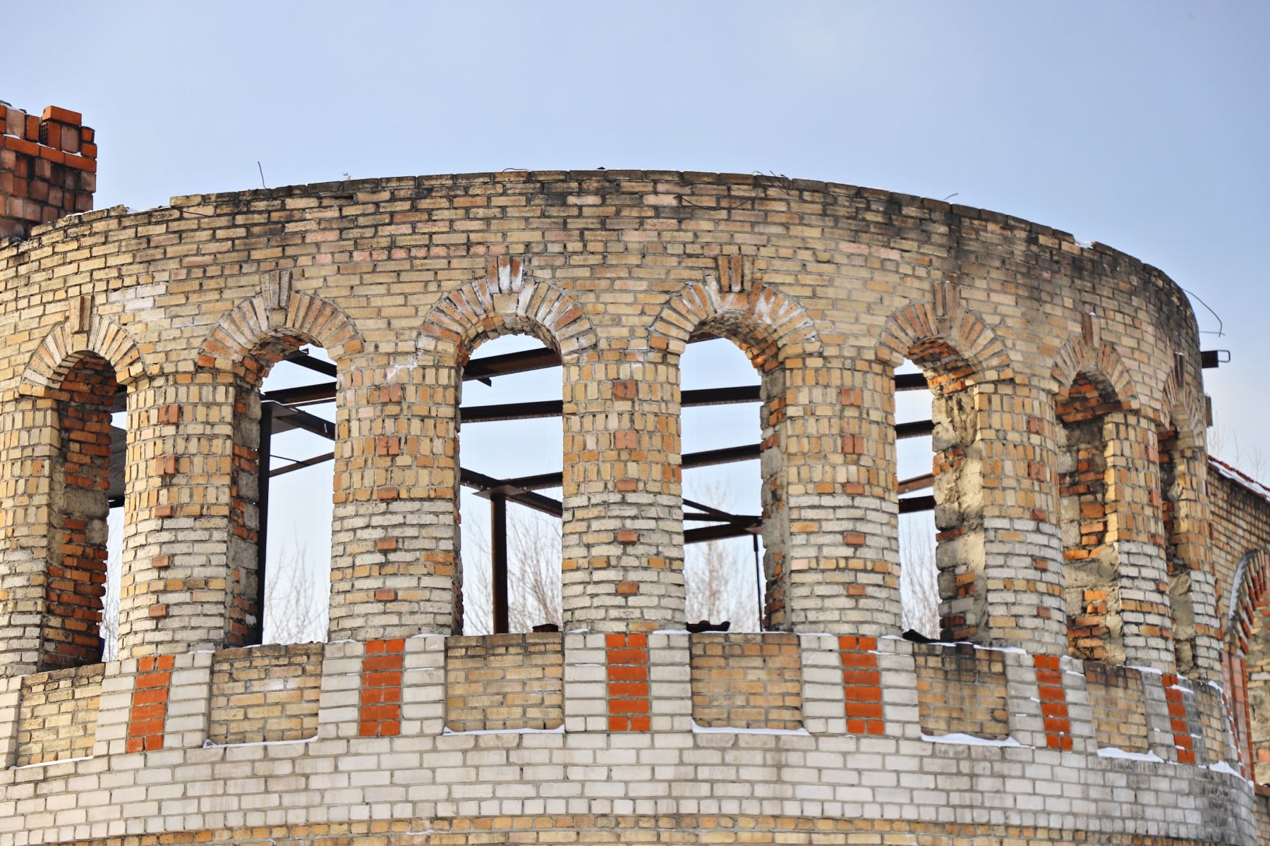 "Царьград" - бийский замок над Ковалевским озером.