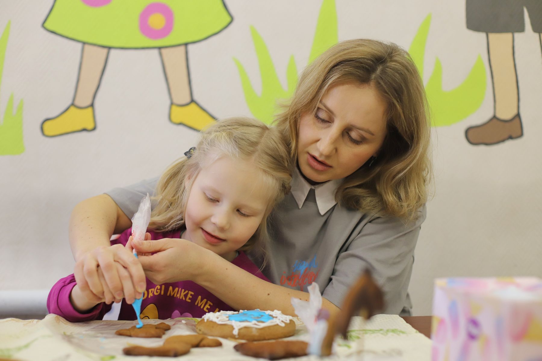 Елена Шмелева с дочкой