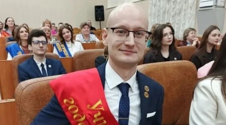 Бийчанин стал победителем краевого конкурса «Учитель года Алтая»