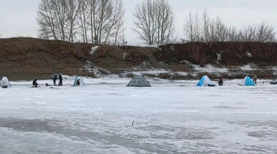 В Бийске в рамках рейда «Безопасный лед» проверили водоемы города